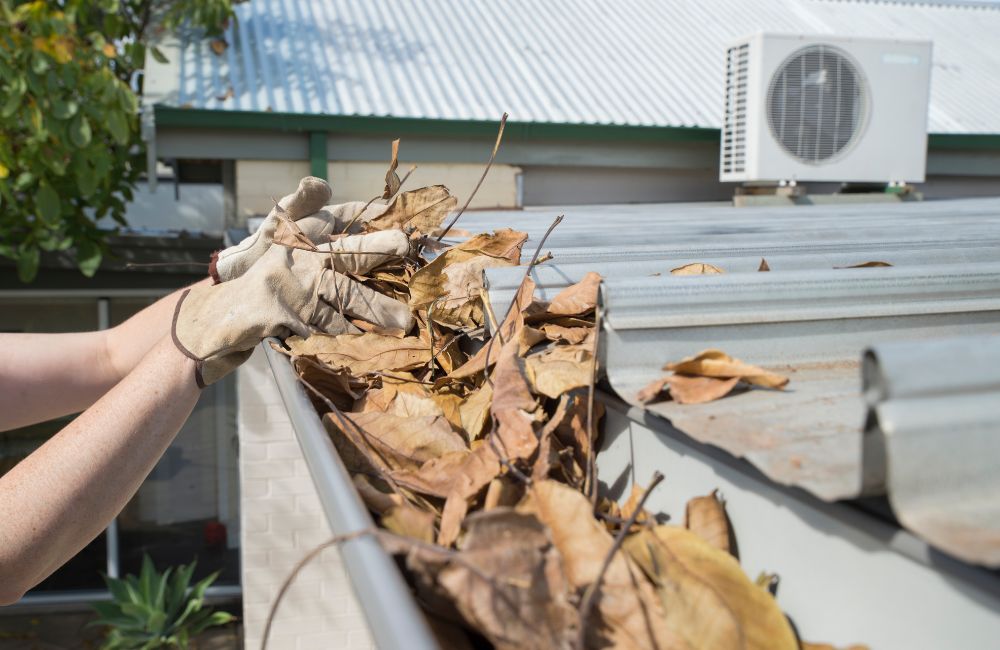 gutter cleaners | Vic Cleaning